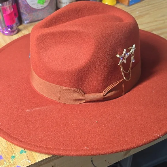 Chic Rust Fedora Hat with Pins - Picture 3 of 4